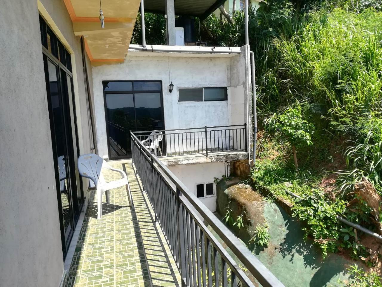 Kandy Hill Escape Exterior photo