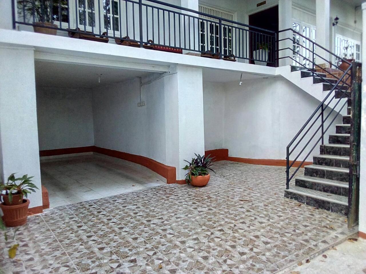 Kandy Hill Escape Exterior photo